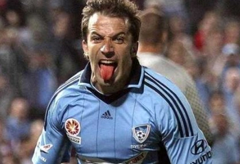 媒体人：徐彬这次留洋是英国俱乐部自己找上来的（媒体人称：英国俱乐部主动邀徐彬留洋）