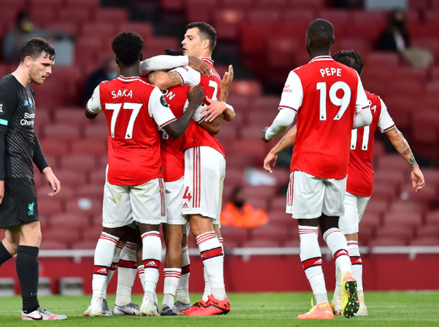 火箭哈登末节爆发连得15分（火箭球星哈登末节狂飙，连取15分）