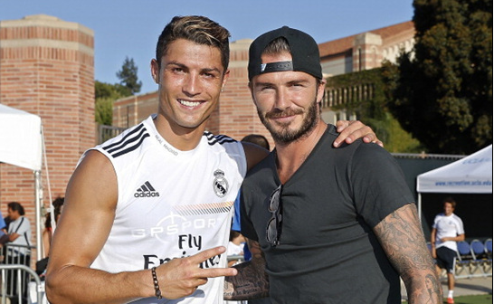 埃永：我从小到大最常看切尔西比赛，为切尔西效力是我的梦想（埃永：自幼常看蓝军比赛，披上切尔西战袍是我的梦想）