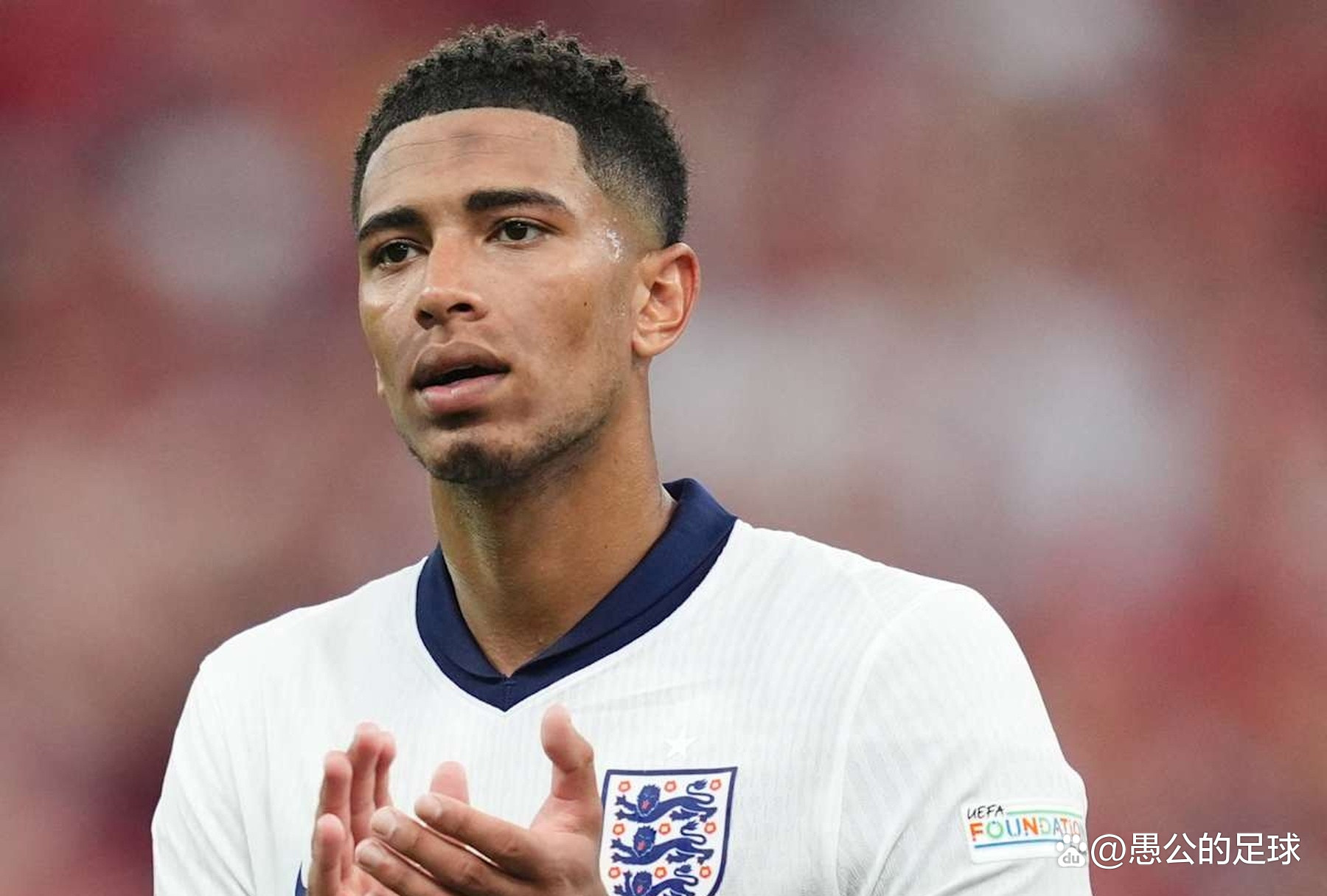 德转评年度最佳右边锋：杜埃、奥利塞、萨拉赫、亚马尔入围（德转年度最佳右边锋候选出炉：萨拉赫、奥利塞、杜埃、亚马尔上榜）