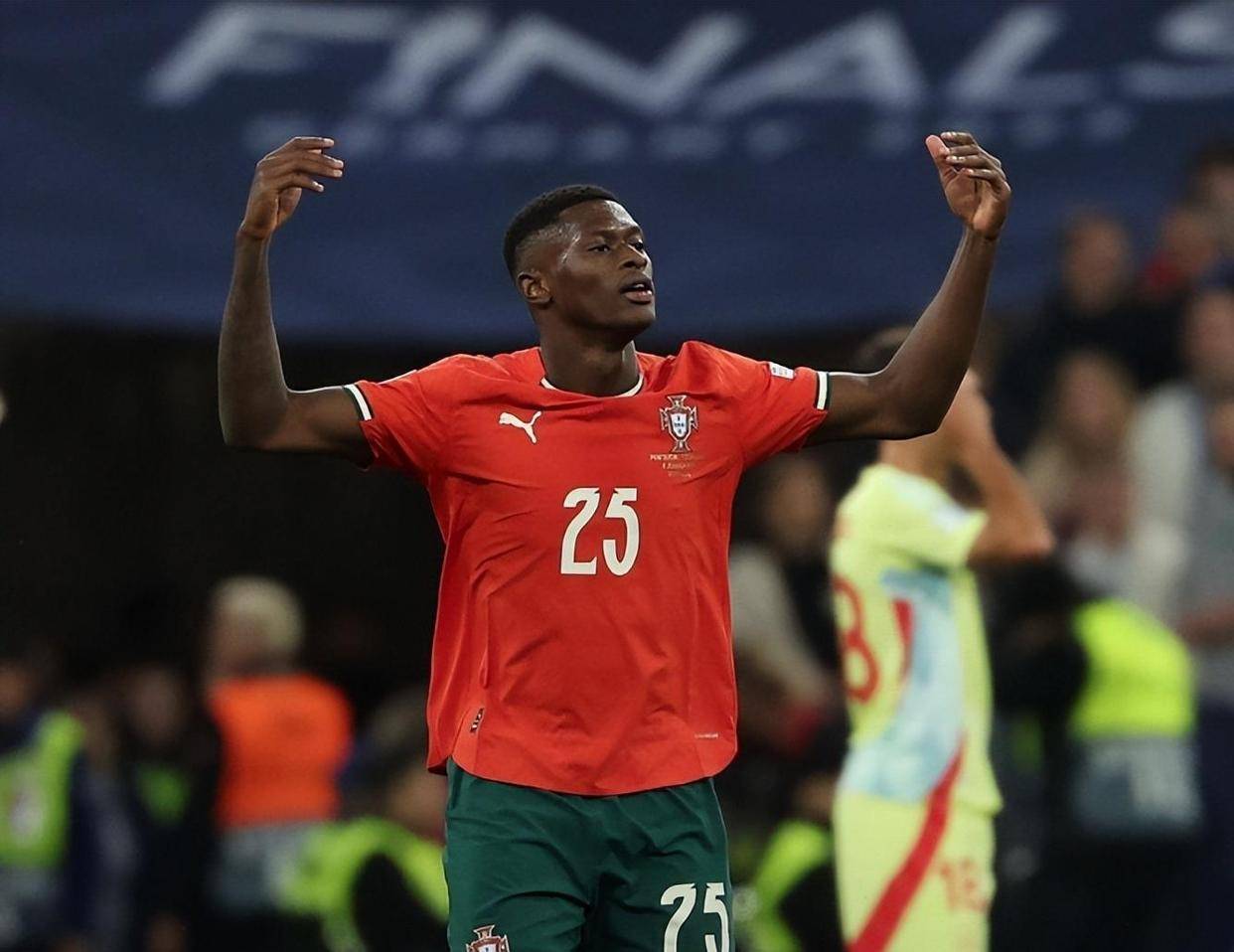 德转巴甲身价前10：巴萨旧将罗克3500万欧第1，内马尔未上榜（德转发布巴甲身价TOP10：巴萨旧将罗克3500万欧登顶，内马尔无缘榜单）