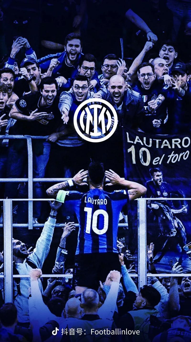 梅西再创纪录引全场欢呼（梅西再破纪录，全场沸腾）