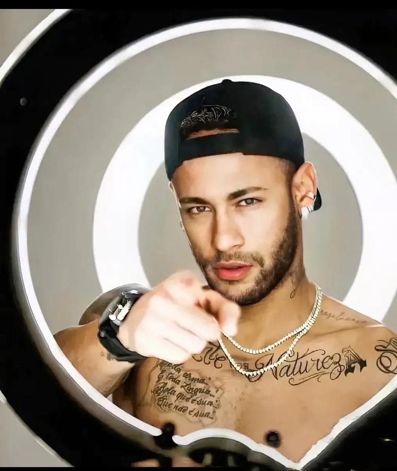 国足备战世界杯又晚了，邵佳一主打年轻牌，30岁老将淡出新国家队（国足世界杯备战再误时机，邵佳一力推年轻化，30岁老将淡出新国家队）